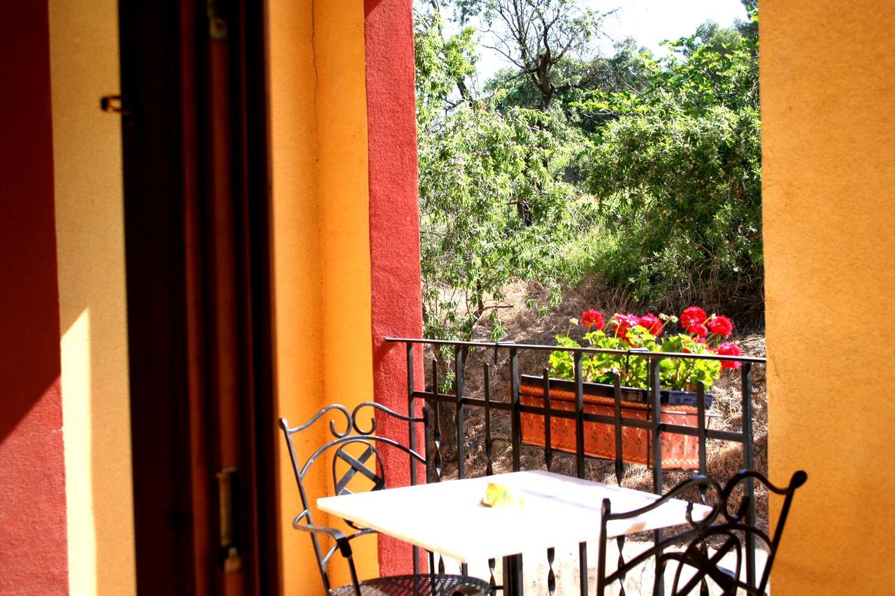 Podiumberg Hotel Quatretondeta Ngoại thất bức ảnh