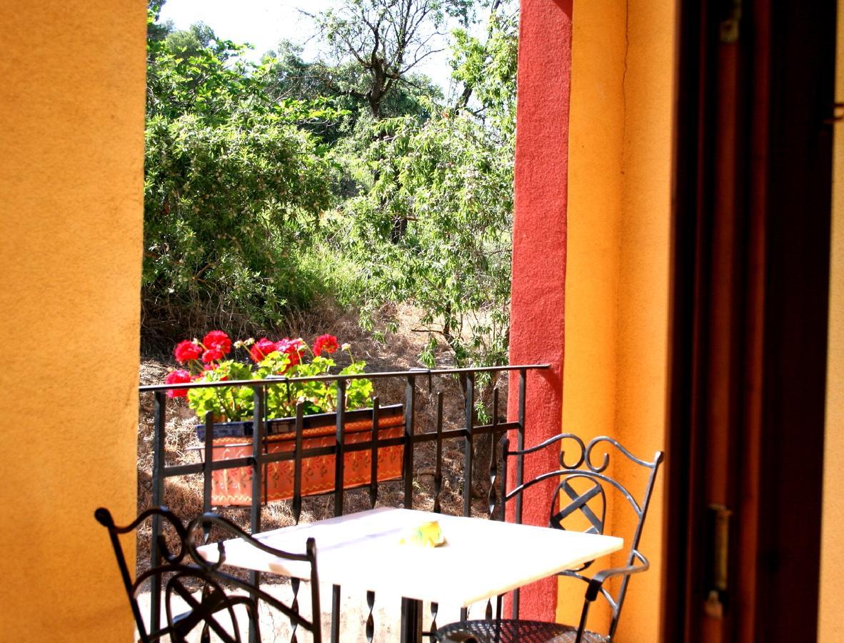 Podiumberg Hotel Quatretondeta Ngoại thất bức ảnh